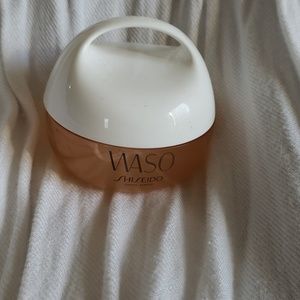 Shiseido Waso
Clear Mega-Hydrating Cream
New